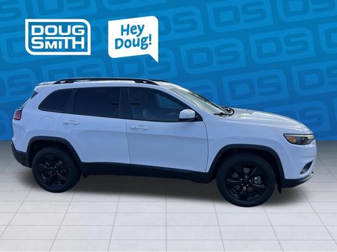 Used 2020 Jeep Cherokee Latitude Plus AWD/4WD image 6