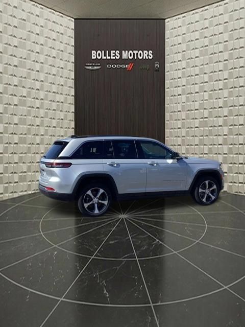 Certified 2023 Jeep Grand Cherokee 4WD 4xe image 5