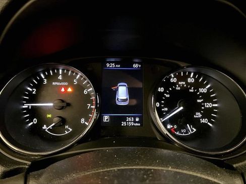 Used 2019 Nissan Rogue SV AWD/4WD image 19