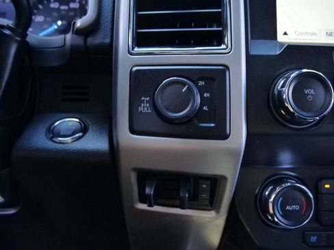 Used 2019 Ford F250 Lariat w/ Lariat Ultimate Package image 19