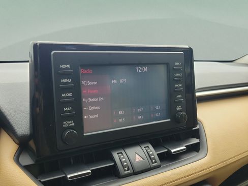 Used 2019 Toyota RAV4 XLE Premium FWD image 26