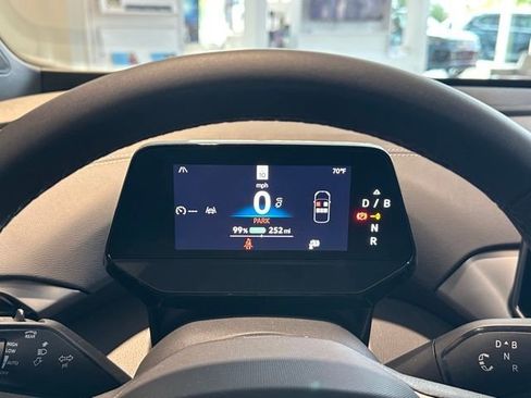 New 2025 Volkswagen ID.4 Pro AWD/4WD image 38