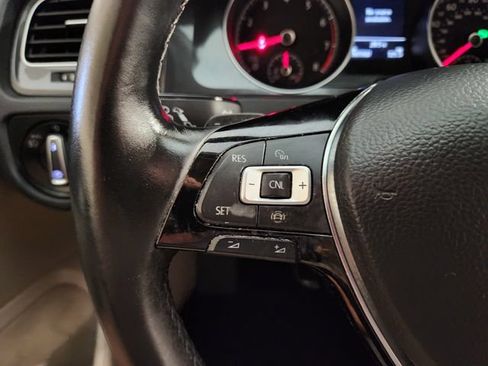 Used 2019 Volkswagen Golf S FWD image 27