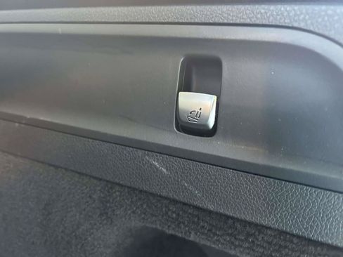 Used 2019 Mercedes-Benz GLC 300 image 19