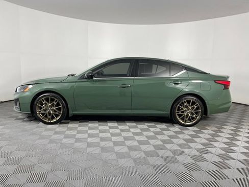 Used 2025 Nissan Altima 2.5 SR FWD image 7