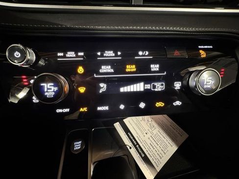 Certified 2025 INFINITI QX60 Luxe w/ Vision Package image 24