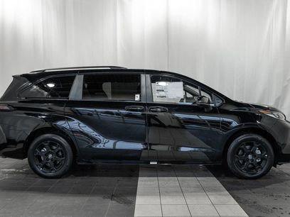 New 2026 Toyota Sienna XLE Woodland Edition