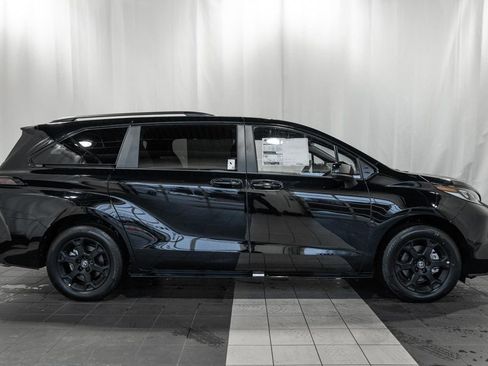 New 2026 Toyota Sienna XLE Woodland Edition image 3