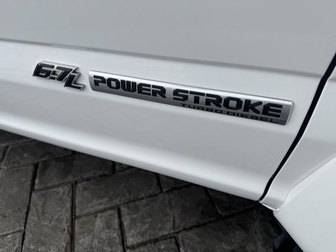 Used 2022 Ford F450 Limited w/ FX4 Off-Road Package image 6