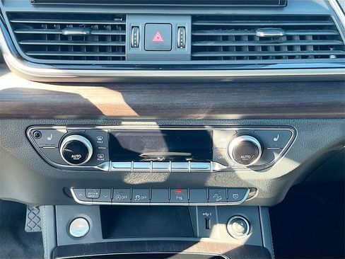 Used 2024 Audi Q5 2.0T Premium Plus image 28