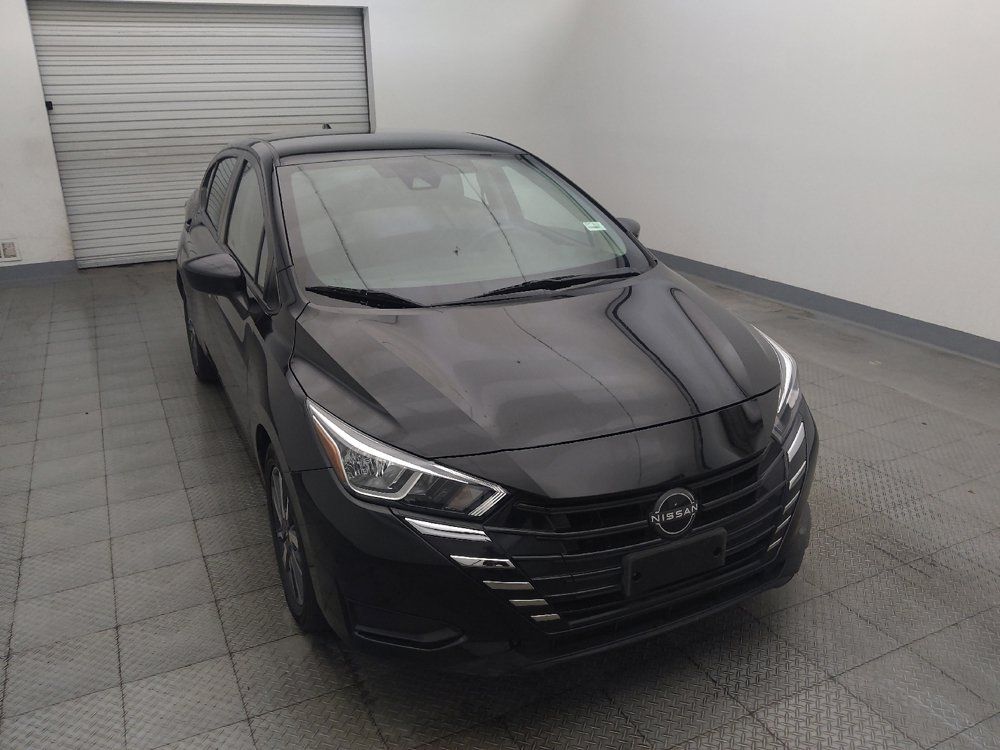 Used 2023 Nissan Versa SV FWD image 14