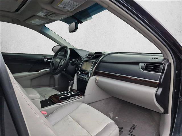 Used 2014 Toyota Camry XLE w/ Leather Package FWD image 22