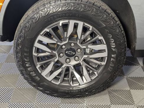 Certified 2025 Chevrolet Tahoe Z71 image 8