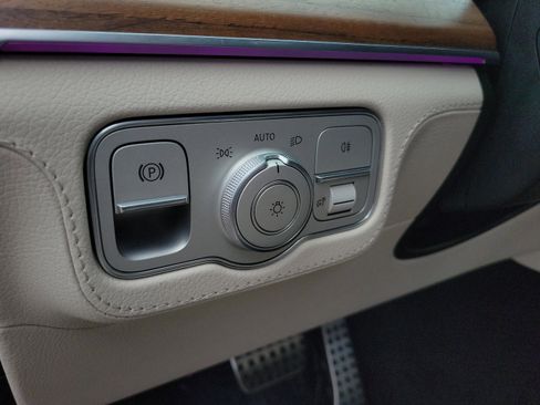 Certified 2026 Mercedes-Benz GLS 580 4MATIC image 19