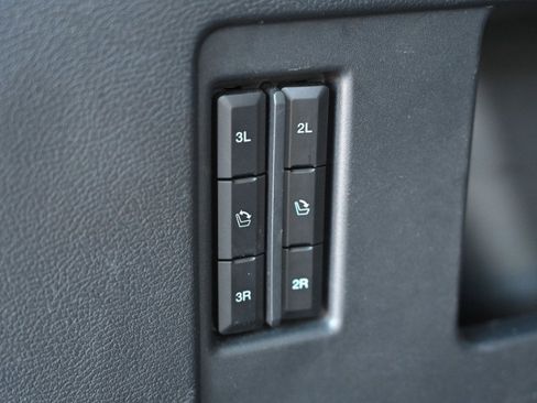 Used 2023 Ford Expedition Limited image 19