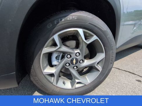 Used 2024 Chevrolet Trax LT w/ Driver Confidence Package FWD image 33