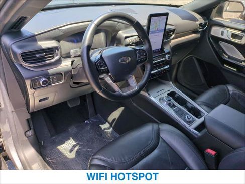 Used 2023 Ford Explorer Platinum w/ Technology Package AWD/4WD image 14