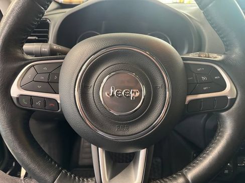 Used 2023 Jeep Renegade Altitude w/ Convenience Group I AWD/4WD image 19