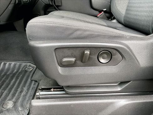 Used 2023 Chevrolet Silverado 1500 Custom AWD/4WD image 26