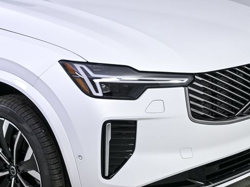 Used 2026 Volvo XC90 B6 Ultra w/ Protection Package AWD/4WD image 41