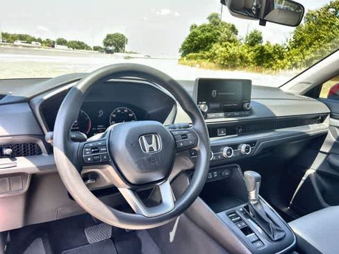 Used 2024 Honda CR-V EX image 15