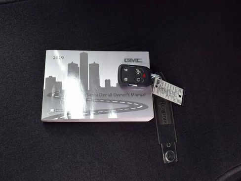 Used 2019 GMC Sierra 1500 SLT image 41