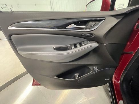 Used 2020 Buick Enclave Premium AWD/4WD image 22