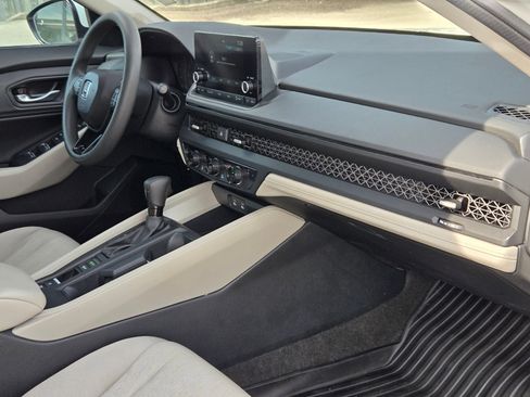 Used 2024 Honda Accord EX image 30