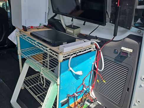 Used 2018 Ford Transit Connect XLT image 10