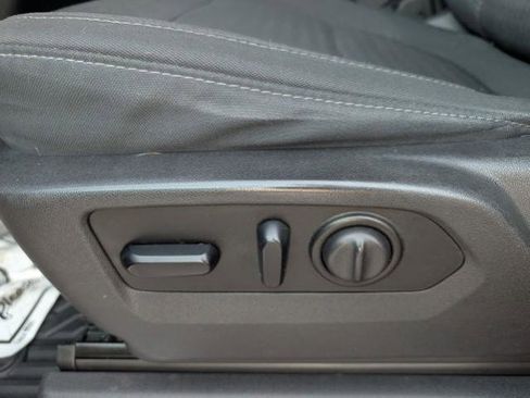 Used 2020 Chevrolet Silverado 1500 LT Trail Boss w/ Convenience Package image 15