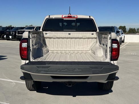 New 2026 GMC Canyon Elevation image 26