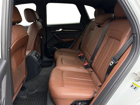 Used 2019 Audi Q5 2.0T Premium Plus w/ Premium Plus Package image 19