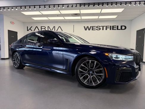 Used 2022 BMW 750i xDrive w/ M Sport Package AWD/4WD image 1