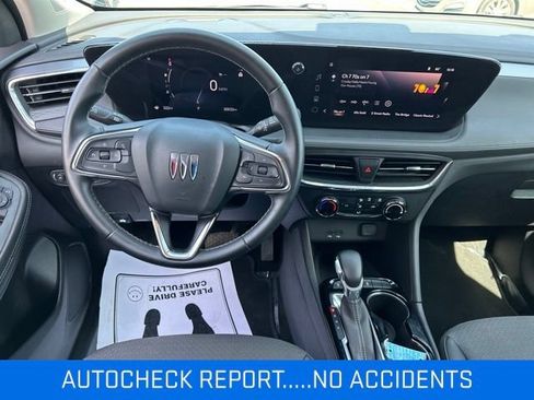 Certified 2025 Buick Encore GX Preferred AWD/4WD image 2