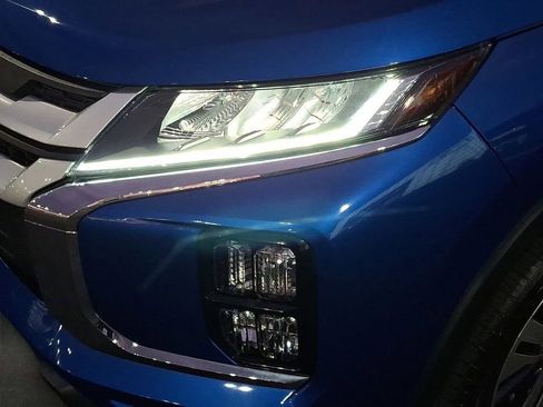 Used 2021 Mitsubishi Outlander Sport 2.0 ES image 17