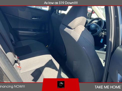 Used 2021 Toyota C-HR LE FWD image 9