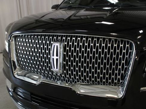 Used 2020 Lincoln Navigator Reserve w/ Luxury Package AWD/4WD image 35