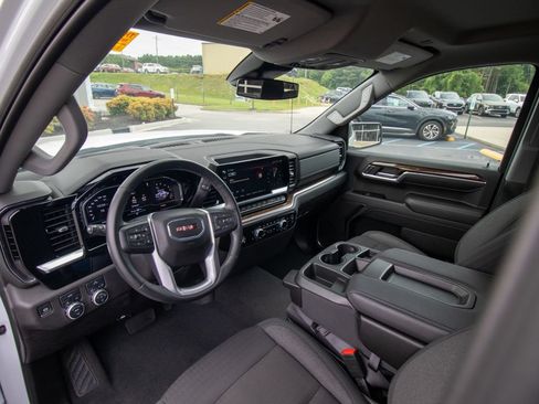 Used 2024 GMC Sierra 1500 Elevation AWD/4WD image 6