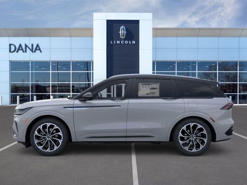 New 2026 Lincoln Nautilus Reserve image 3