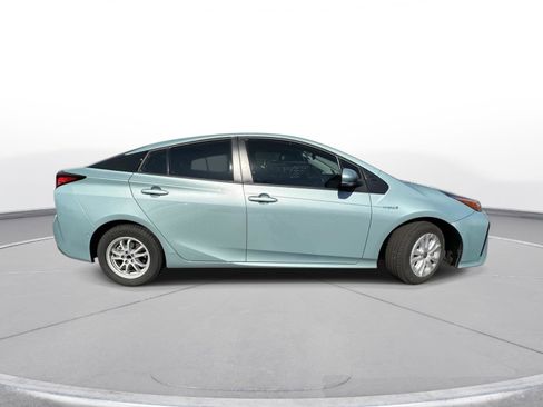Used 2022 Toyota Prius LE image 5