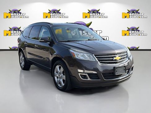 Used 2017 Chevrolet Traverse LT w/ True North Edition AWD/4WD image 3