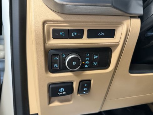 Used 2021 Ford F150 Lariat AWD/4WD image 16