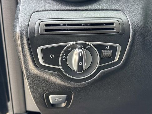 Used 2023 Mercedes-Benz GLC 300 4MATIC Coupe image 21