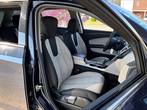 Used 2015 Chevrolet Equinox LS image 9