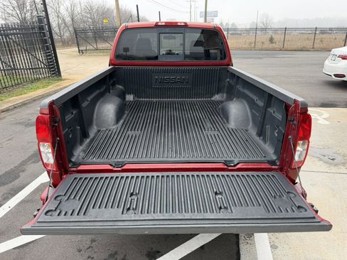 Used 2012 Nissan Frontier SV w/ Sport Appearance Pkg image 11