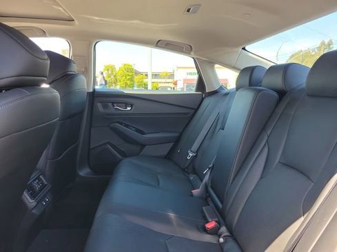 Used 2024 Honda Accord Touring image 14