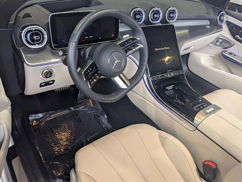Used 2026 Mercedes-Benz CLE 300 4MATIC Cabriolet image 9