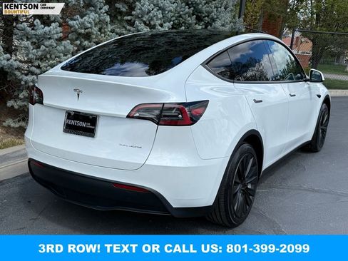 Used 2024 Tesla Model Y Long Range AWD/4WD image 8