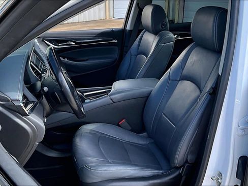 Used 2018 Buick Enclave Essence image 7