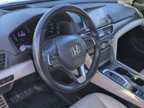 Used 2022 Honda Accord Touring image 18